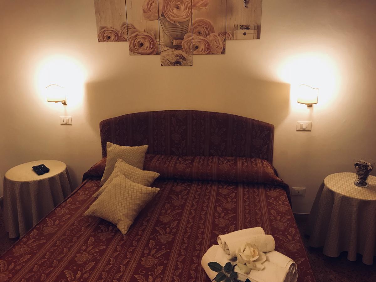 Lady Rose Bed & Breakfast Пиза Экстерьер фото